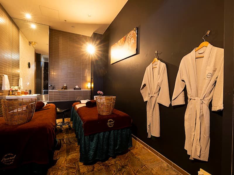 Waterfront Massage and Beauty Salon For Sale